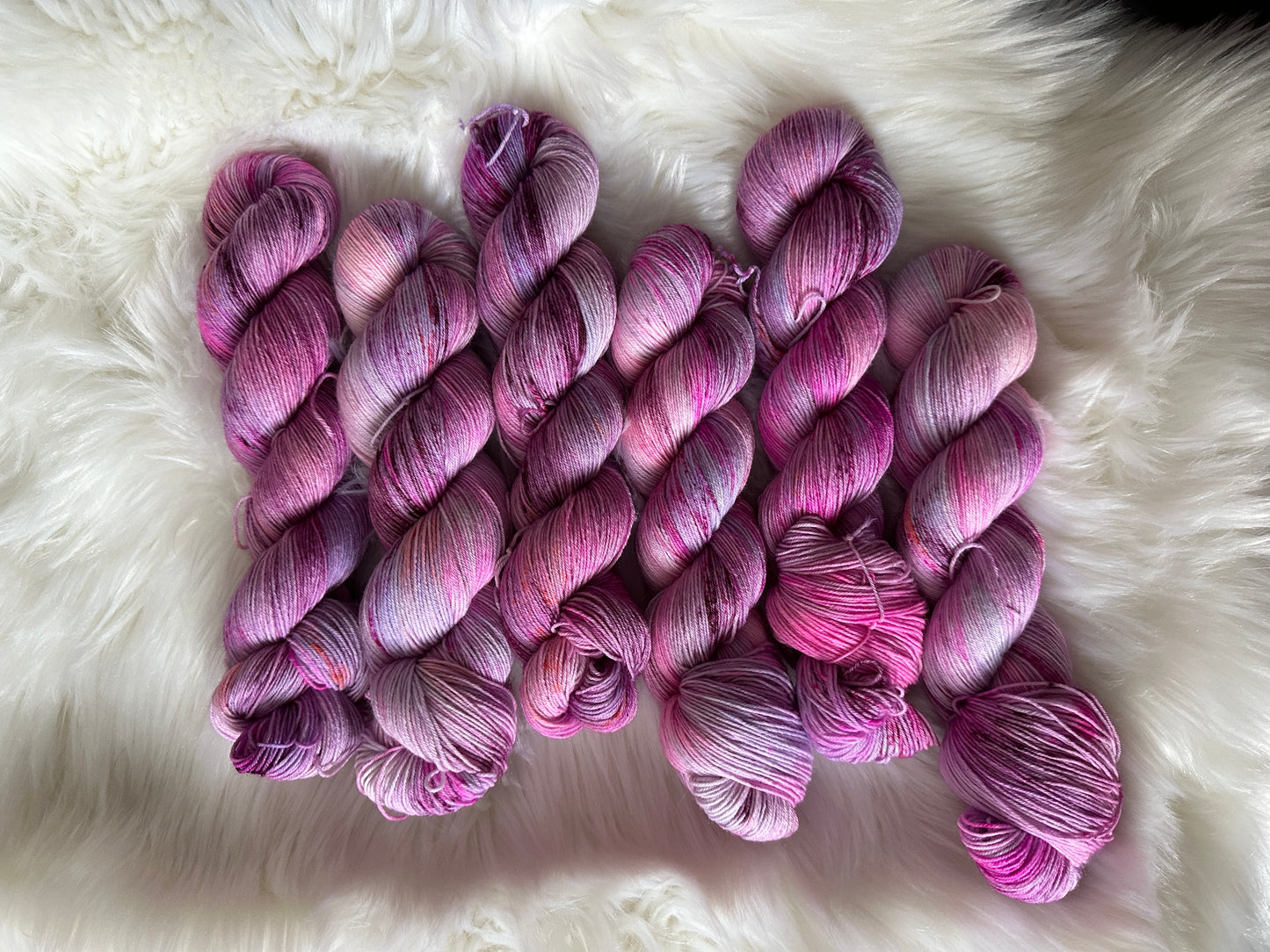 Pink-a-Boo (Fingering)