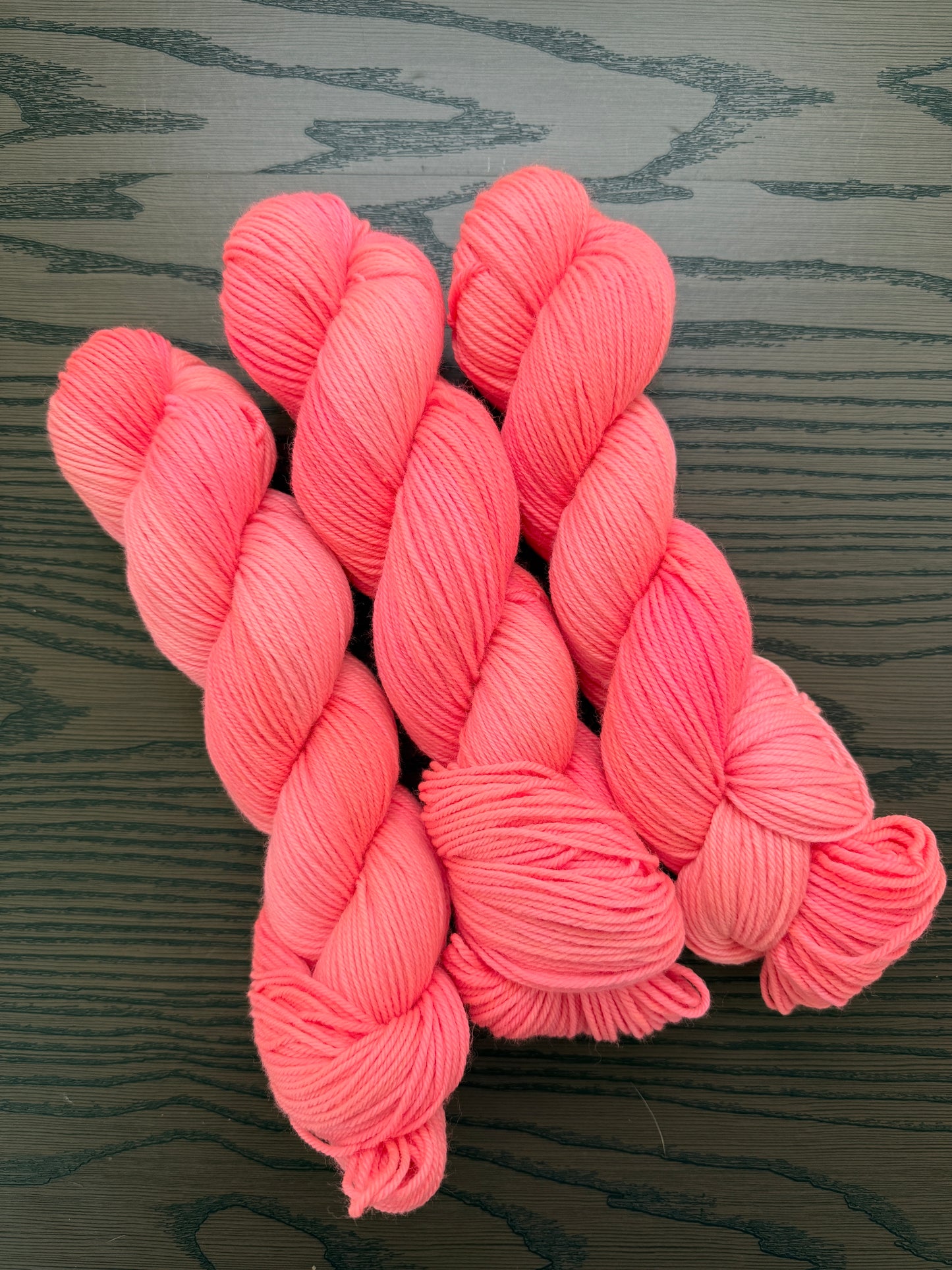 Neon Salmon DK