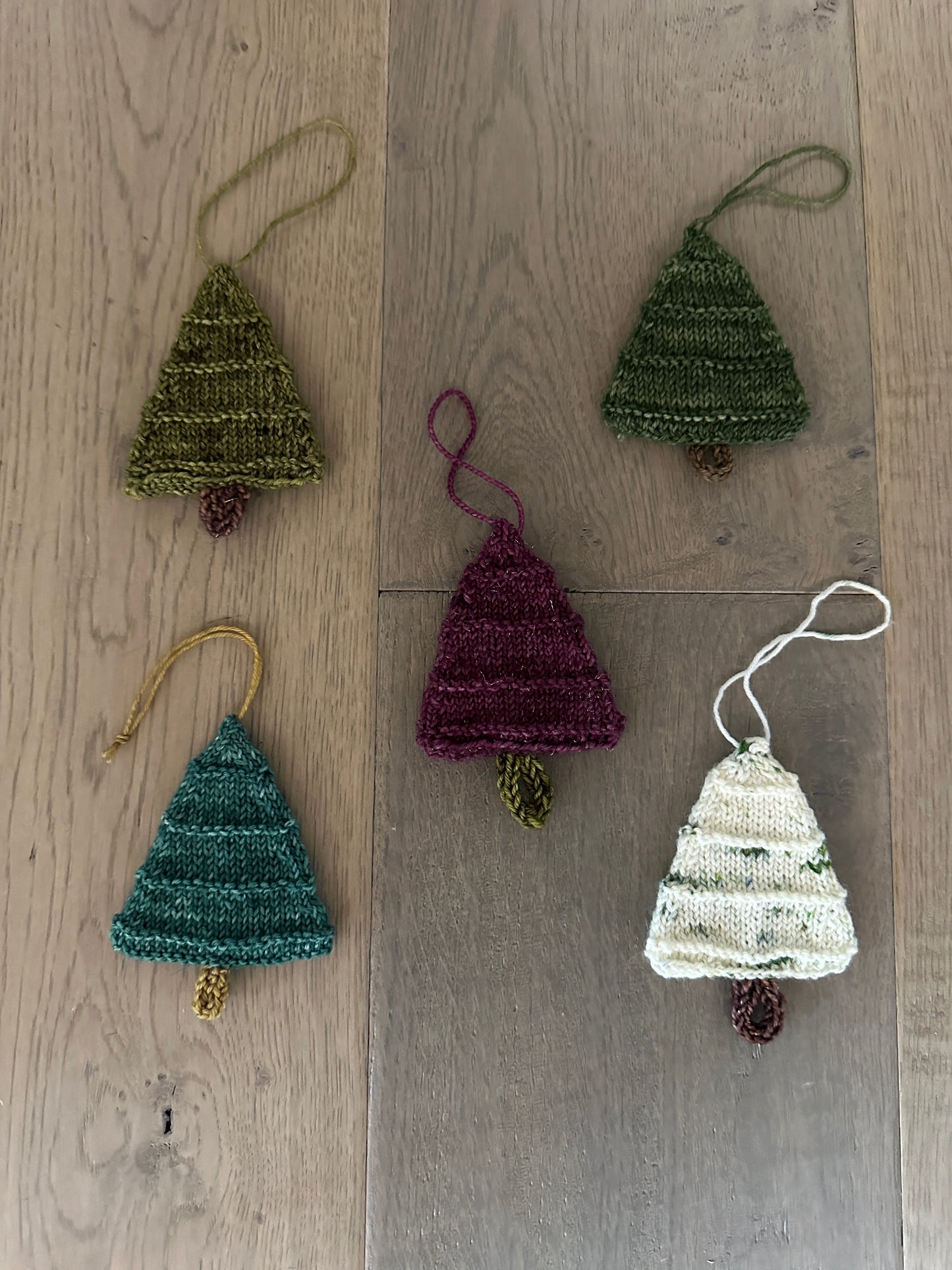 Knit tree ornament - PDF