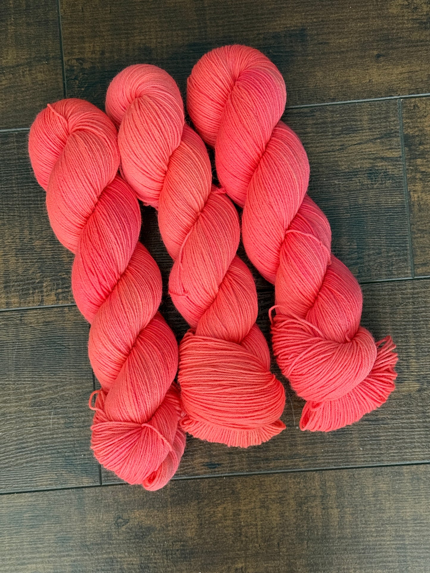 Neon Salmon (Fingering)