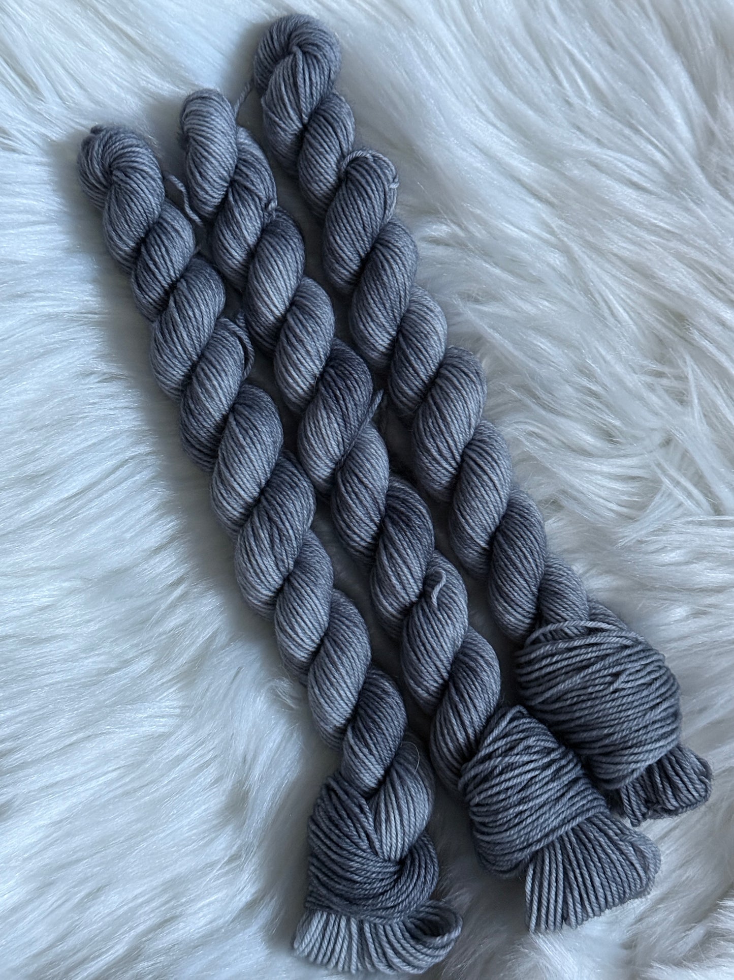 Silver Grey (20g Fingering)
