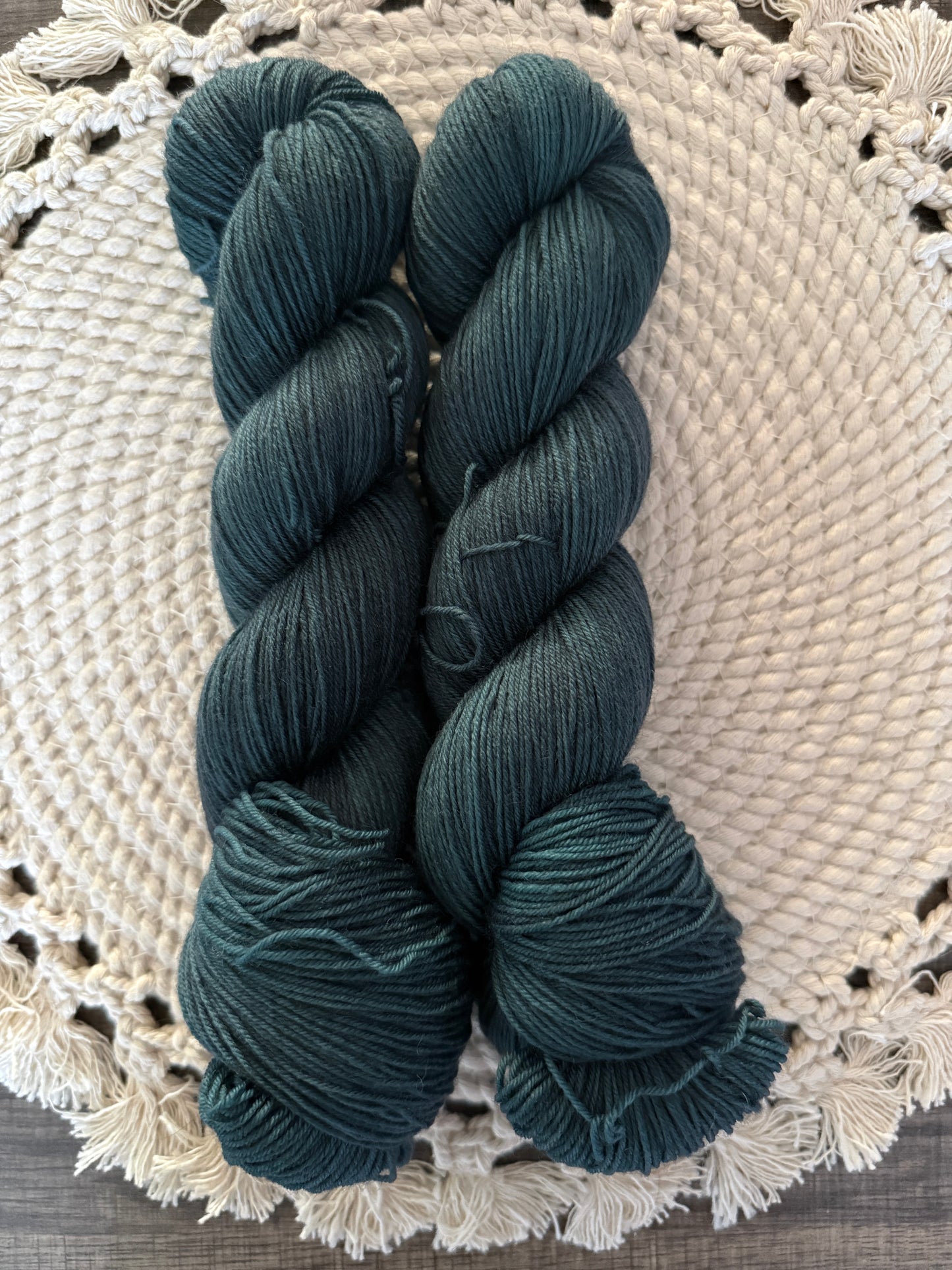 Oxidized Emerald (Fingering)