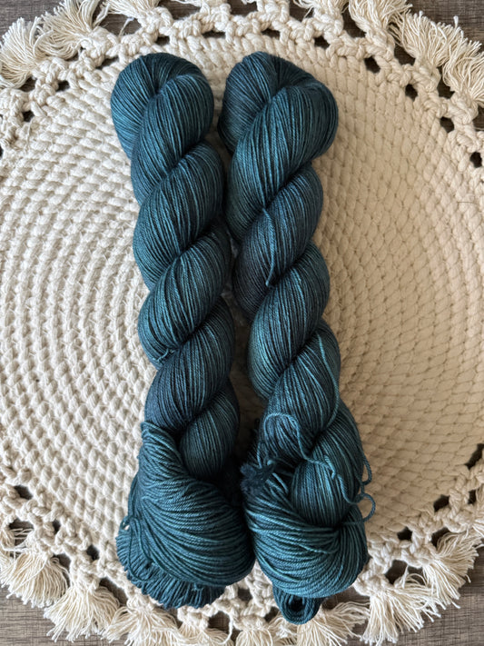 Oxidized Emerald (Fingering)