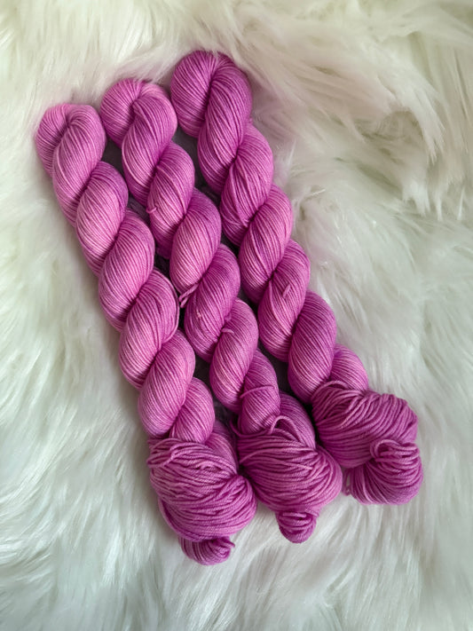 Easy on the Eyes (50g fingering)