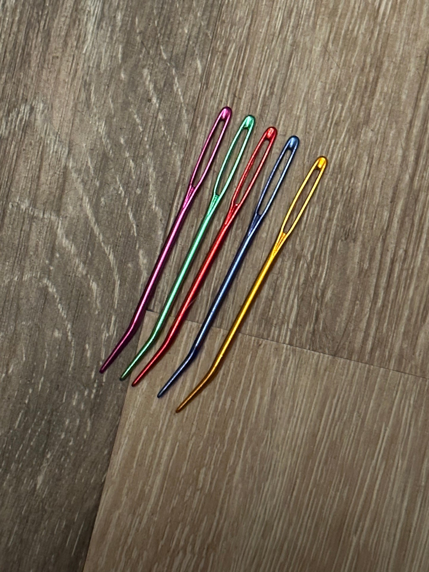 Darning needle - Bent tip