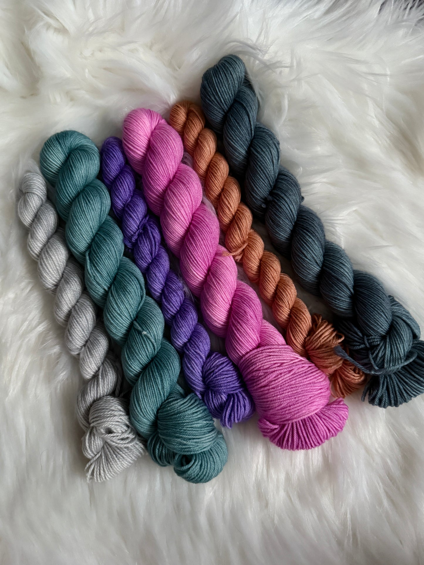 Telly Bean Knits Halloween MKAL