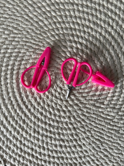 Tiny scissors with silicone cover